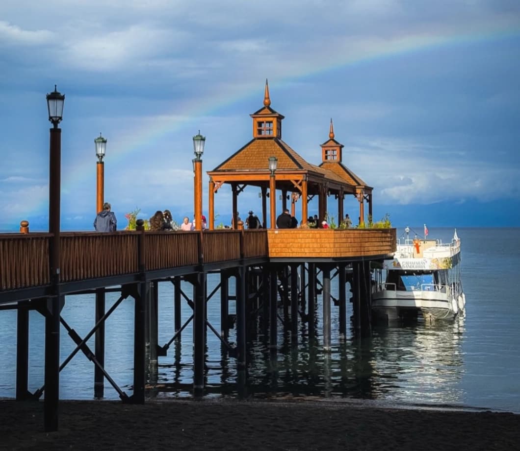 Tour privado “Descubre Frutillar desde el Lago Llanquihue” - imagen 2 de 3